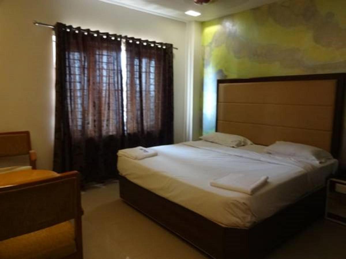 Hotel Templecity Dreamz Inn มทุราย ภายนอก รูปภาพ