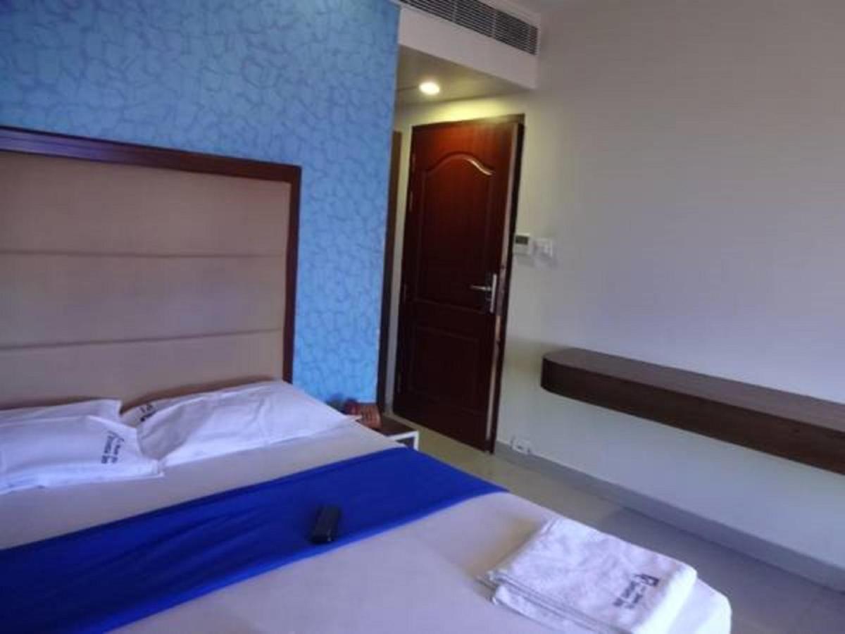 Hotel Templecity Dreamz Inn มทุราย ภายนอก รูปภาพ
