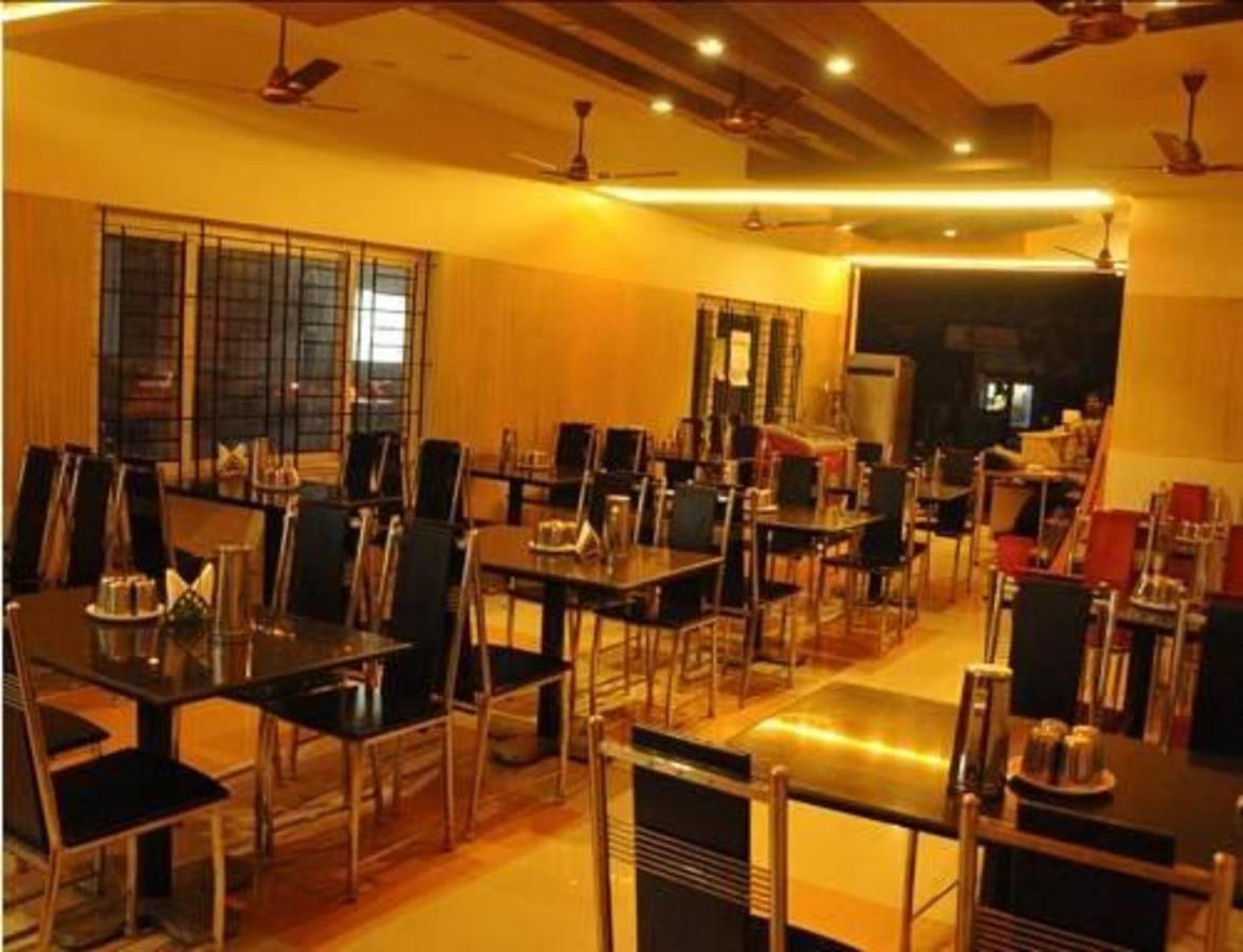 Hotel Templecity Dreamz Inn มทุราย ภายนอก รูปภาพ