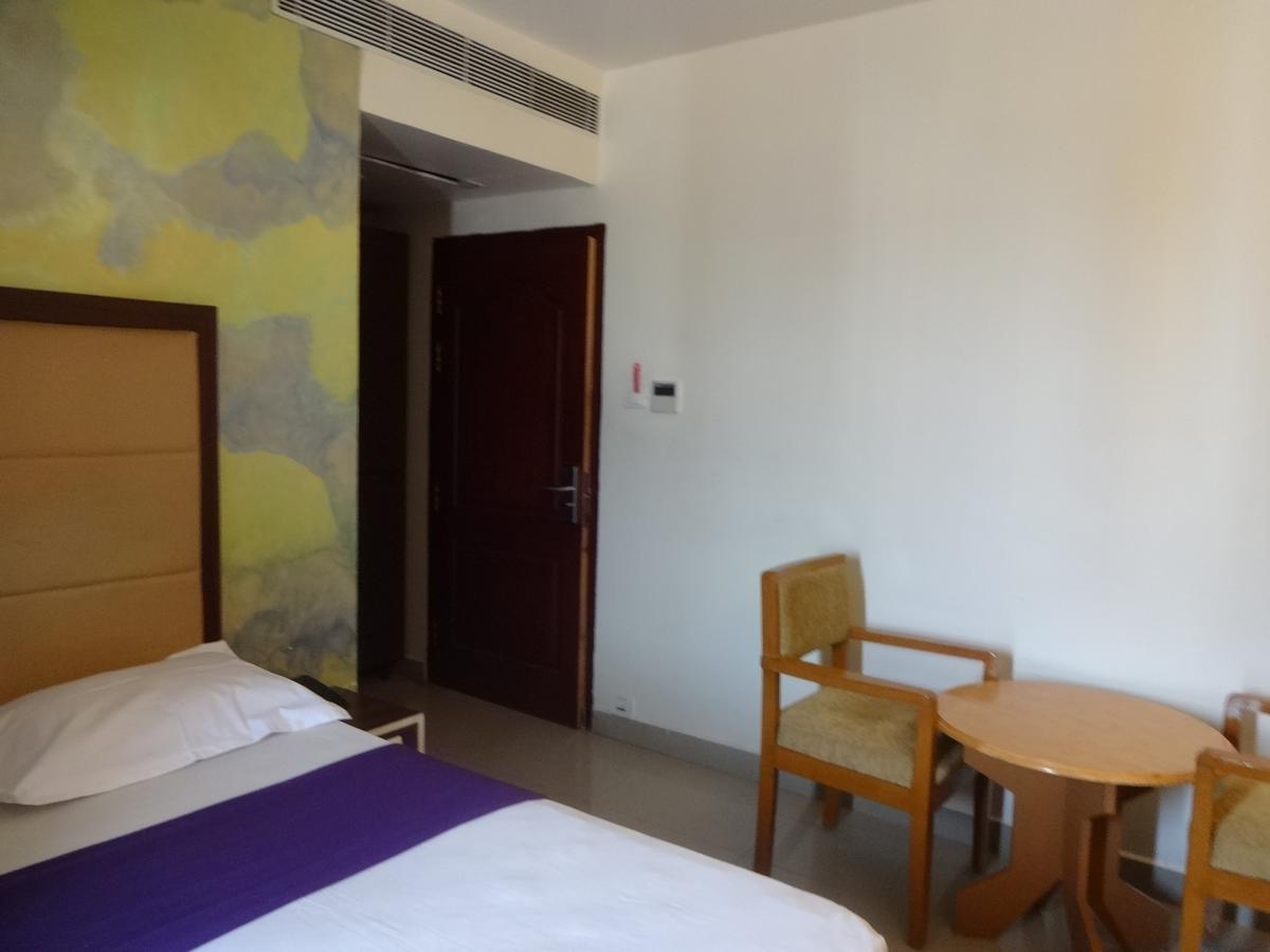 Hotel Templecity Dreamz Inn มทุราย ภายนอก รูปภาพ